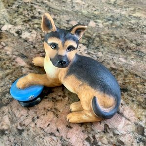 German Shepard Puppy porcelain figurine Franklin Mint dog gsd vintage LEO police